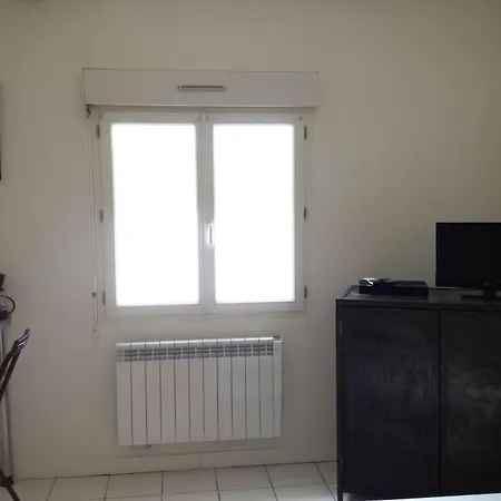 Studio Rdc Avec Terrasse Ensoleillee Apartamento *