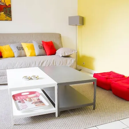Studio Rdc Avec Terrasse Ensoleillee * La Rochelle (Charente-Maritime)