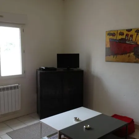 Apartamento Studio Rdc Avec Terrasse Ensoleillee